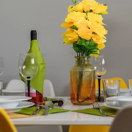 Market Square Corner Kuznicza By Renters