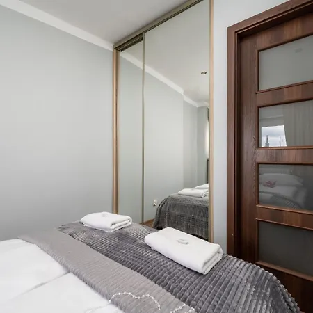 Market Square Corner Kuznicza By Renters Apartamento *